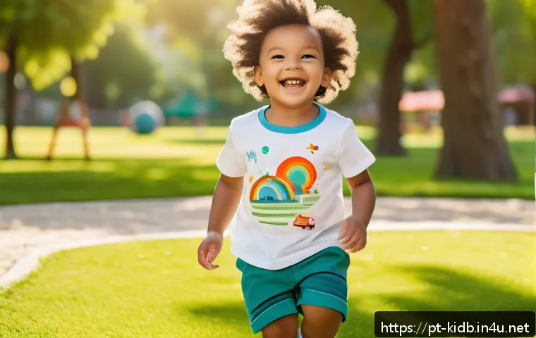 아동 캐릭터 티셔츠 브랜드 - A cheerful young child wearing a short-sleeve cotton t-shirt featuring a licensed character with exc...